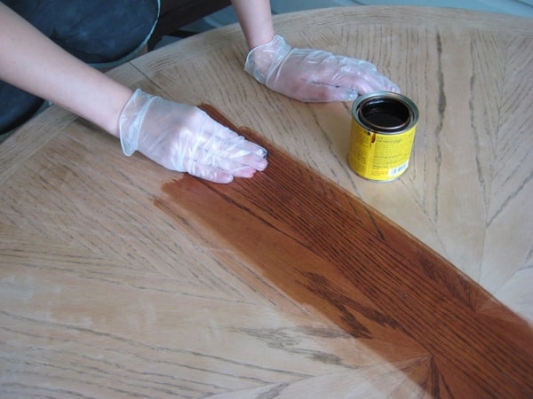 Bảo quản đồ gỗ mùa mưa